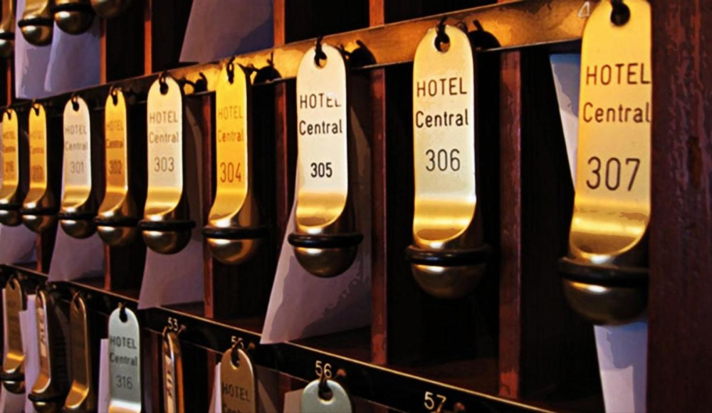Grand Hotel Central Image 12